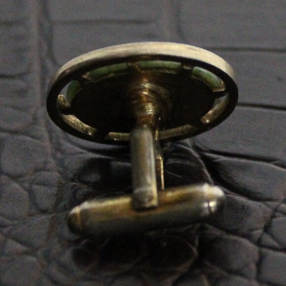 Jade Oval Gold Tone Vintage Cuff Links - Picture 5 of 8